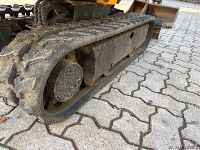 Mini-pelle JCB 8008 CTS / 2021 BJ / 733 H / 2 x Löffel