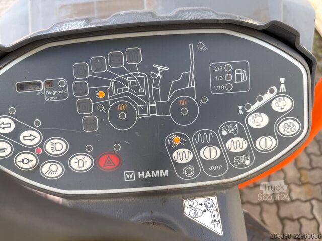Rouleau monocylindre HAMM HD12VV / 2017 BJ / 1.004 Stunden