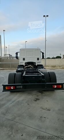 Teherautó alváz iveco 180e28