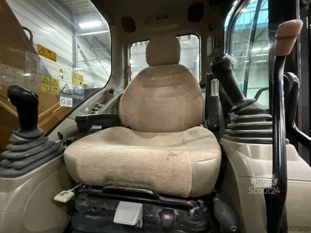 Escavatore cingolato CASE CX 235 C SR