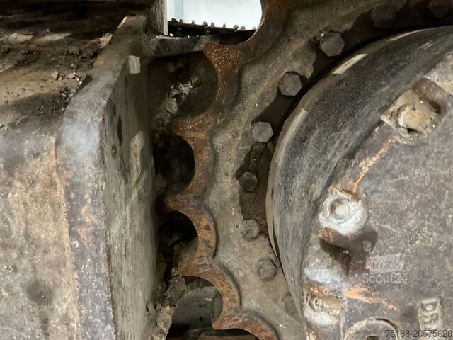 Escavatore cingolato CASE CX 235 C SR