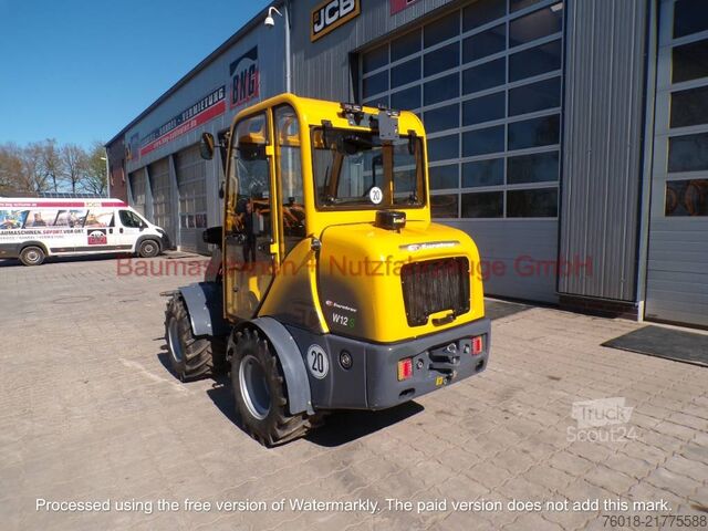 Chargeuse Eurotrac W12 S BJ 24 235 h gebraucht