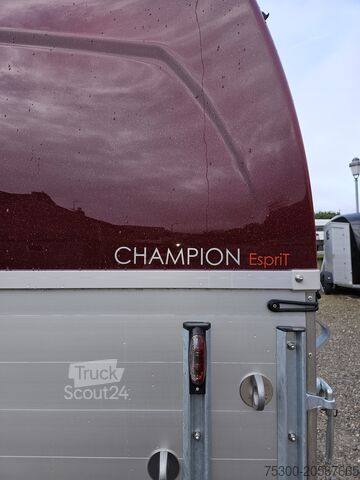 Zirgu piekabe Böckmann Champion Esprit
