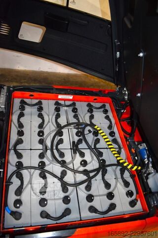 Wózek widłowy Linde E 18 L EVO 386-02