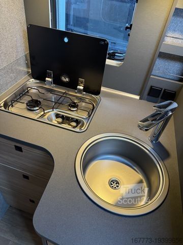 Integruota kemperis DETHLEFFS Trend I 7057 EB