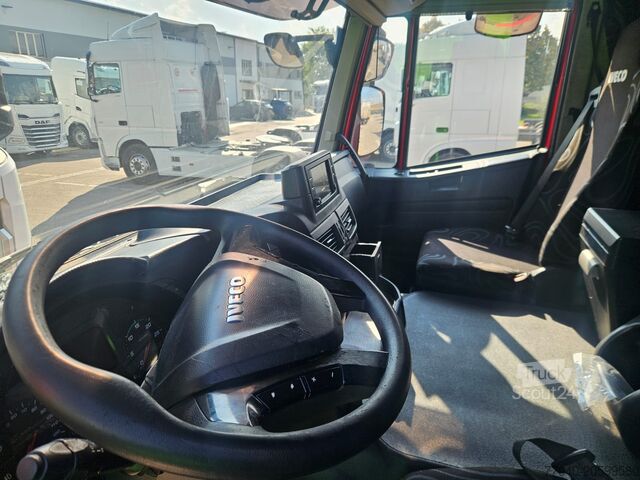 Camion cu platformă și prelată Iveco Stralis AT260S46 Y/PS