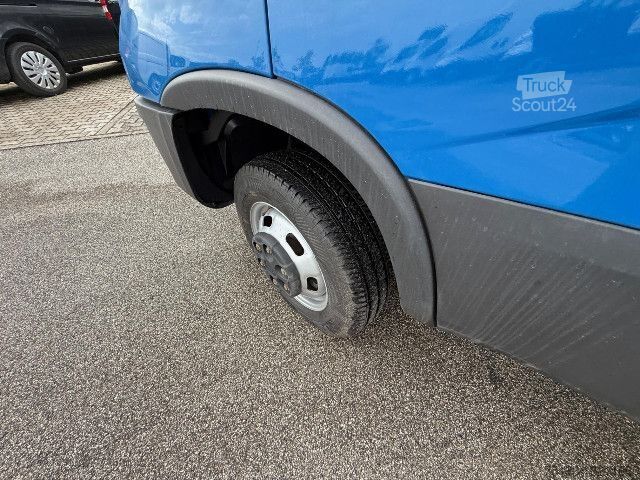 Sonderausbau-Transporter IVECO DAILY 35C16H BOX