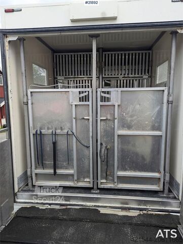 Viehtransport Renault 520T High 6x2 livestock truck with HFR trailer