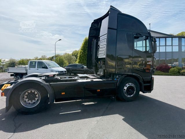 Tractor estándar IVECO Stralis 420 E5 *Black Edition * Fahrschule