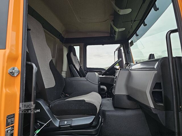 Remorque à plate-forme M.A.N. 26.420 TGS 6X2/4 ADR AT 285TKM