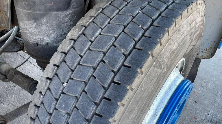 Контейнерні перевезення MAN TGA 26.310 (POMPE MANUELLE / MANUAL PUMP / 6X2 ...