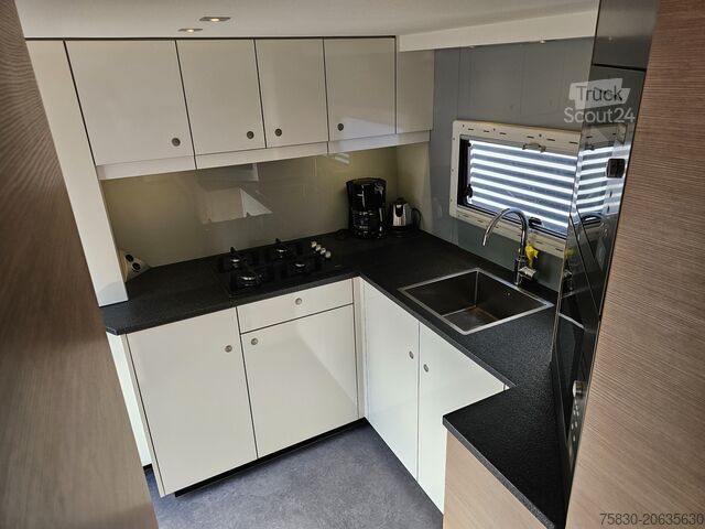 Koffer Van Den Oever Trailers CAMPER TRAILER / MOBIL HOME