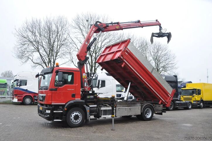 Kipper met kraan MAN TGM 18.250 2-SIDE KIPPER HIAB CRANE COMPRESSO...