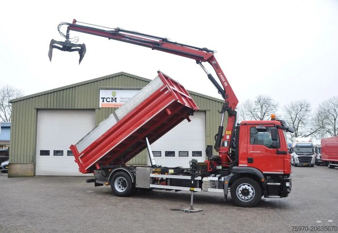 Kipper met kraan MAN TGM 18.250 2-SIDE KIPPER HIAB CRANE COMPRESSO...
