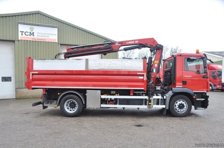 Kipper met kraan MAN TGM 18.250 2-SIDE KIPPER HIAB CRANE COMPRESSO...