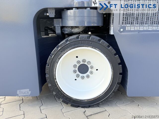 Négyirányú targoncát Combilift CB2500 GAS TRIPLEX 4900 FORK POSITIONER