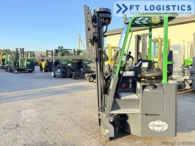 чотири-напрямний навантажувач Combilift C2500CB DIESEL TRIPLEX 5500 POSITIONER
