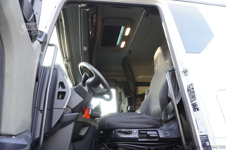 Box truck MAN TGX 18.430 4x2 E6 / KEREX Doppelstock