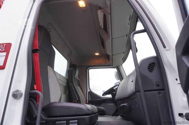 Emelvény daruval Renault C280 DTI 8 / FASSI crane 5.6T / 560 mth