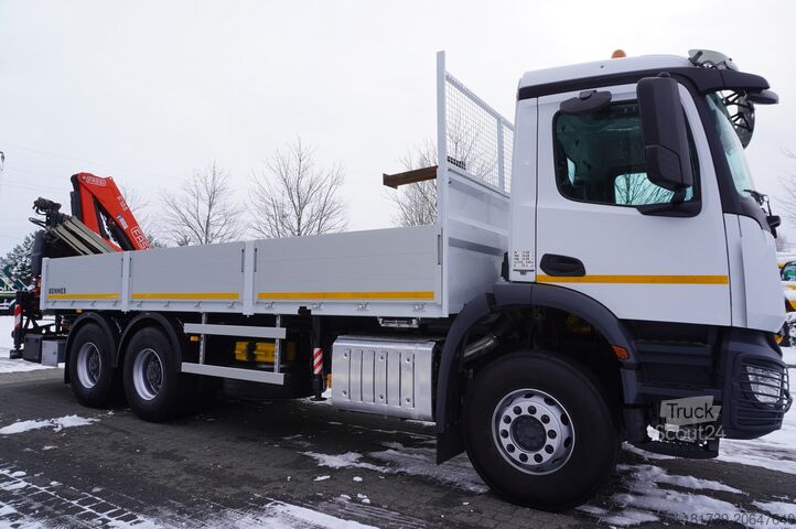 Платформа з краном Mercedes-Benz Arocs 2633 flatbed truck / Crane FASSI
