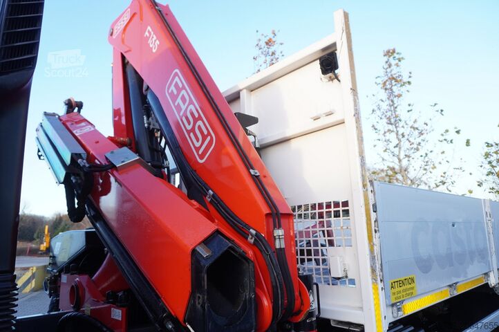 Platforma z žerjavom Renault C280 DTI 8 / FASSI crane 5.6T / range 8m