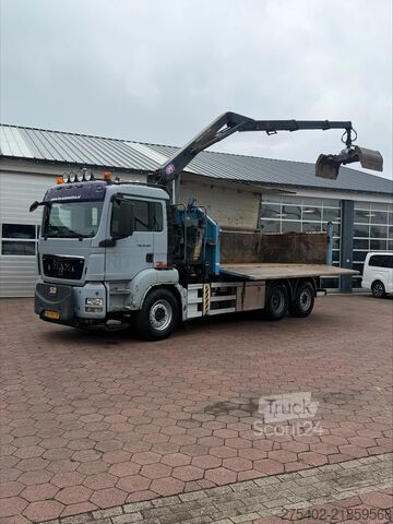 Nosturilla varustettu kippivaunu MAN TGS 26.320 6X2-4/ HMF 1643 Z CRANE/
