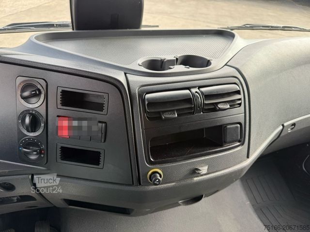 Skåpbil MERCEDES-BENZ ATEGO 818 L Koffer 6,10 m LBW 1 to.*AHK*Luft HA