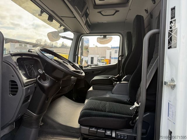 Skåpbil MERCEDES-BENZ ATEGO 818 L Koffer 6,10 m LBW 1 to.*AHK*Luft HA