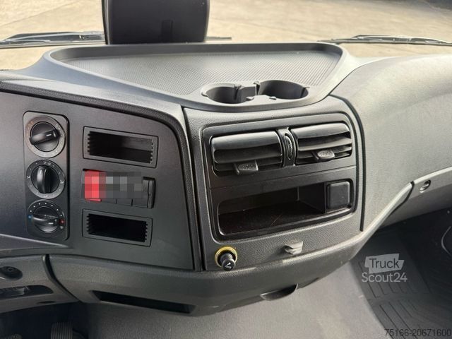 Skåpbil MERCEDES-BENZ ATEGO 818 L Koffer 6,10 m LBW 1 to.*AHK*Luft HA