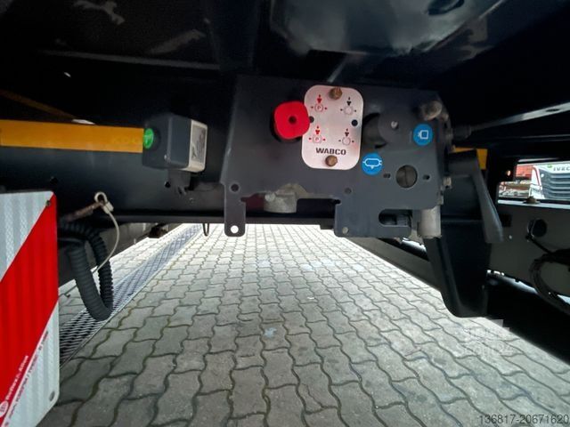 Darba platformas puspiekabe KÖGEL SN24 Plattform Plateau Mega Liftachse Überbreite