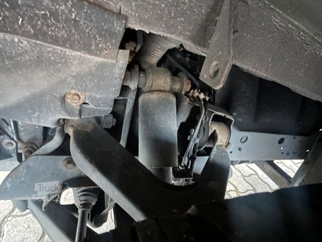 Skåpbil IVECO Daily S 35-160 Koffer LBW Luftfed. KAM 3-Sitze