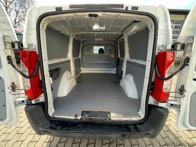 Skåpbil PEUGEOT Expert Kasten L2H1 Kasten Avantage 2,0 Ltr.-94kW