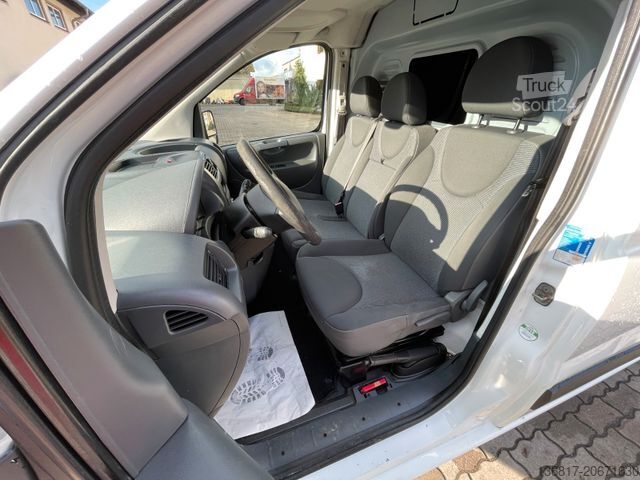 Skåpbil PEUGEOT Expert Kasten L2H1 Kasten Avantage 2,0 Ltr.-94kW