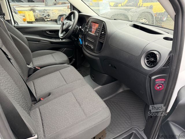 Minibuss MERCEDES-BENZ Vito Tourer 114 CDI Automatik 9 Sitzer Klima LED