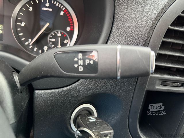 Minibuss MERCEDES-BENZ Vito Tourer 114 CDI Automatik 9 Sitzer Klima LED