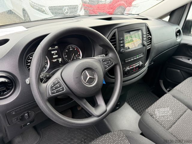 Minibuss MERCEDES-BENZ Vito Tourer 114 CDI Automatik 9 Sitzer Klima LED