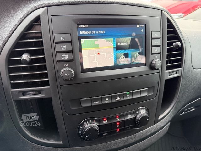 Minibuss MERCEDES-BENZ Vito Tourer 114 CDI Automatik 9 Sitzer Klima LED