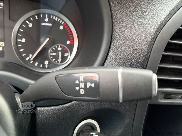 Minibuss MERCEDES-BENZ Vito Tourer 114 CDI Automatik 9 Sitzer Klima LED