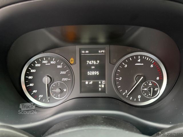 Minibuss MERCEDES-BENZ Vito Tourer 114 CDI Automatik 9 Sitzer Klima LED