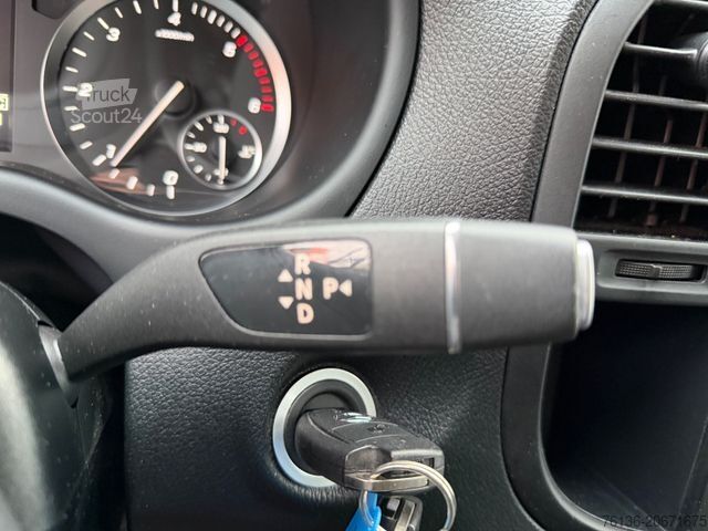 Minibuss MERCEDES-BENZ Vito Tourer 114 CDI Automatik 9 Sitzer Klima LED