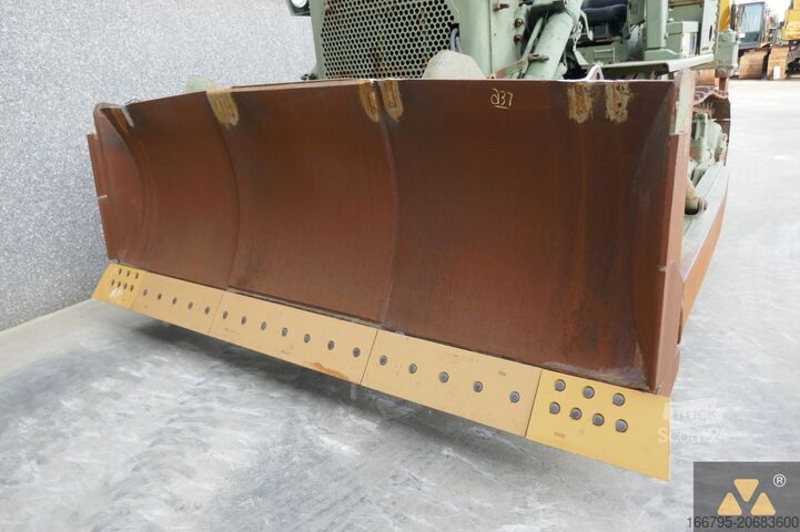 جرافة Caterpillar D7G Ex-army