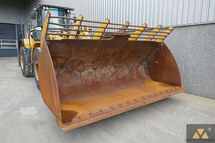 رافعة شوكية Caterpillar 966K