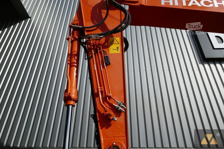 الحفارة الزاحفة Hitachi ZX300LC-6