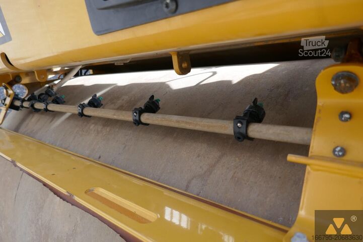 الأسطوانة جنبا إلى جنب Caterpillar CB10