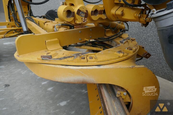 ممهدة الطرق Caterpillar 160M3