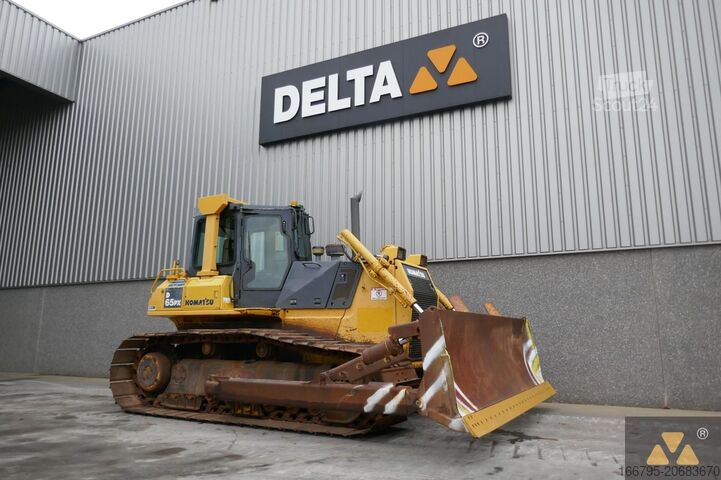 جرافة Komatsu D65PX-15EO