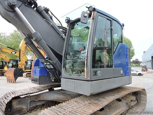 Excavatrice à chaînes VOLVO ECR235EL