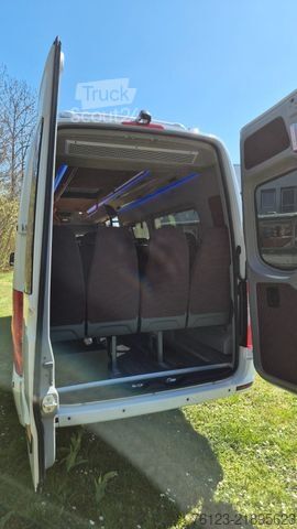 Kleinbus MERCEDES-BENZ 517 / 515 Frontniederflur mit  GSR 3 Systeme