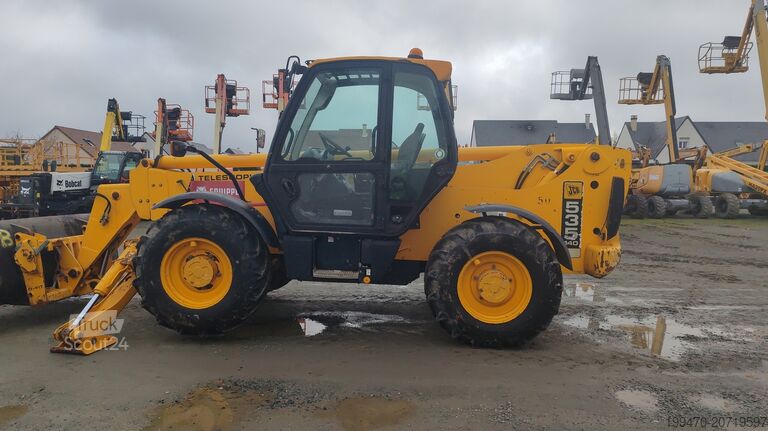 Telescopic Forklift JCB 535-140 with forks and loading bucket