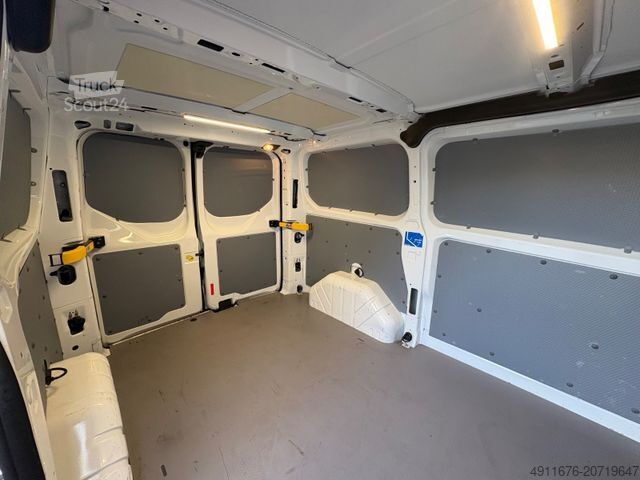 Minibus FORD Transit Custom 280 L1, Auto., Navi, Standheizung